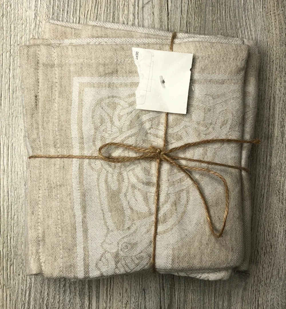 Charles Gallen Irish Linen Napkins Irish Celtic Symbol Beige & White Set of 2